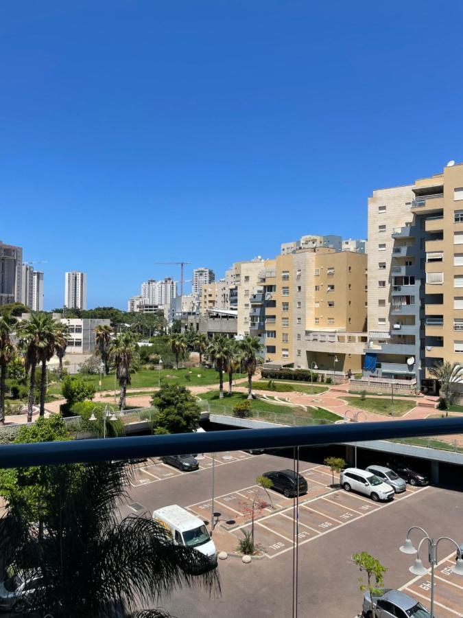 Ashdod City Center 2-Rooms Apartment, 15Min Walk To The Beach المظهر الخارجي الصورة